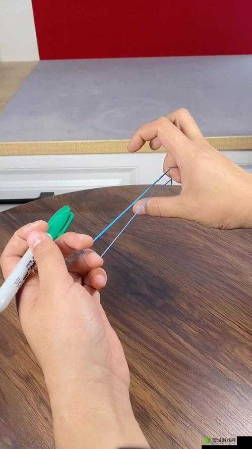 怎么用一支笔把自己抠水里:作死新高度