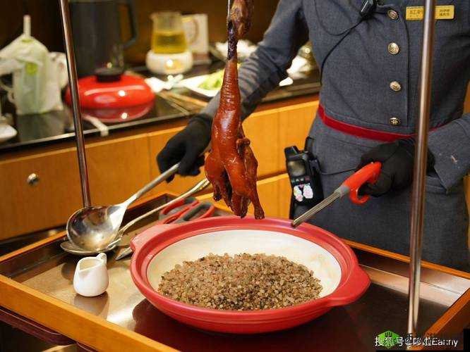 69 视频 APP 在线无限看免费丝瓜晶体公司美食:一场视觉与味觉的盛宴